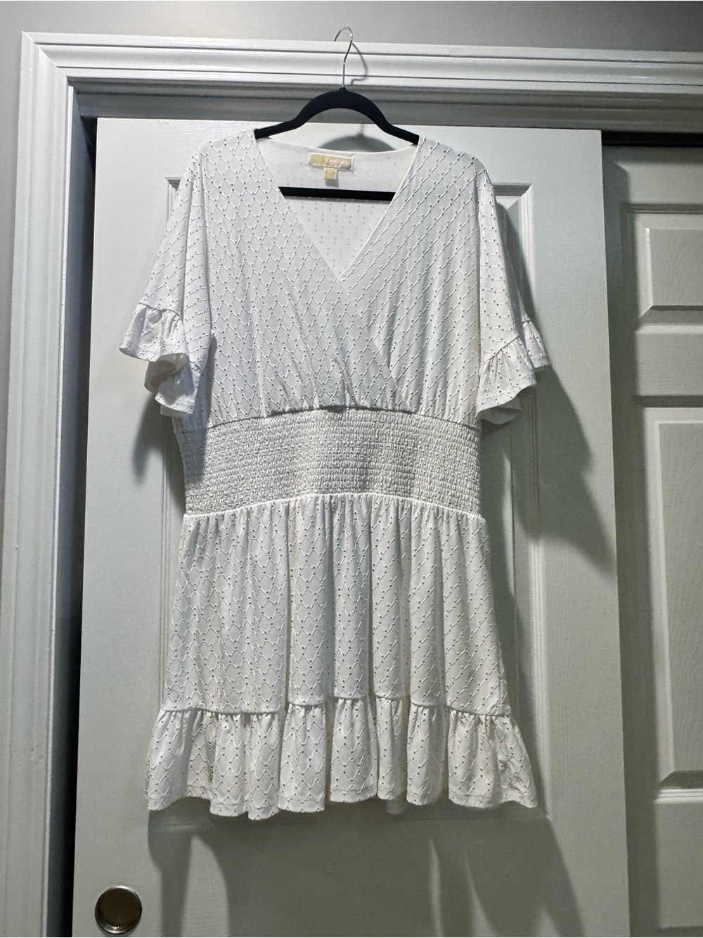 Michael Kors White Eyelet V-Neck Smocked Waist Midi Dress EUC